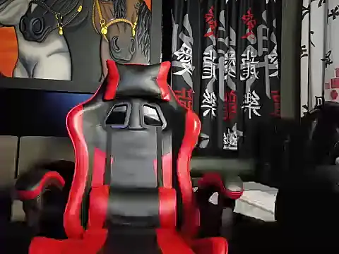 Snapshot of Molotov_Explosive chatting on October 30, 4:58 am Molotov Explosive online show from October 30, 4:58 am