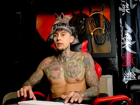 Snapshot of Molotov_Explosive chatting on October 19, 8:34 pm Molotov Explosive online show from October 19, 8:34 pm