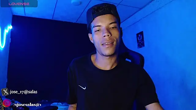 jhojan foxxx  online show from November 29, 8:33 pm