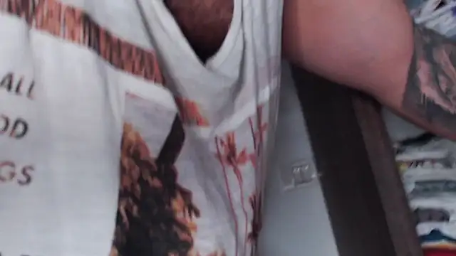 Snapshot of BriannSmith chatting on October 30, 9:11 am BriannSmith online show from October 30, 9:11 am