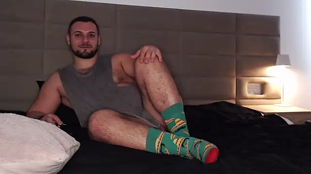 Snapshot of BriannSmith chatting on October 23, 8:51 am BriannSmith online show from October 23, 8:51 am