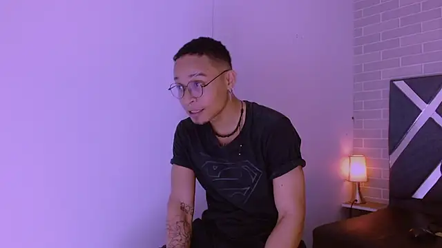 Jayden Morris online show from March 3, 6:59 pm