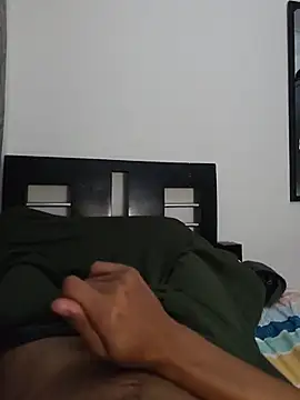 Snapshot of Ruberga20 chatting on October 13, 2:06 am Ruberga20 online show from October 13, 2:06 am