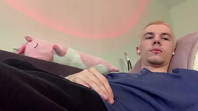 Jeremy1Scott online show from June 29, 4:51 am