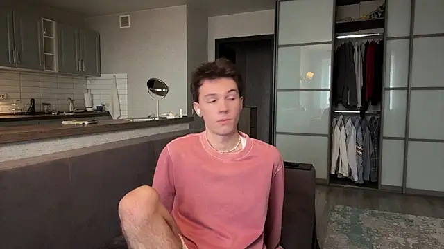 Jeremy1Scott online show from November 8, 7:00 am