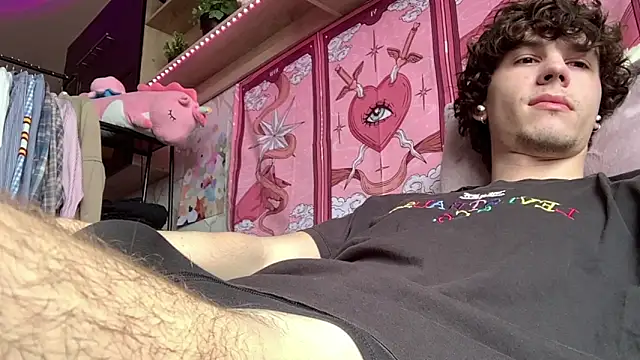 Jeremy1Scott online show from April 30, 4:52 am