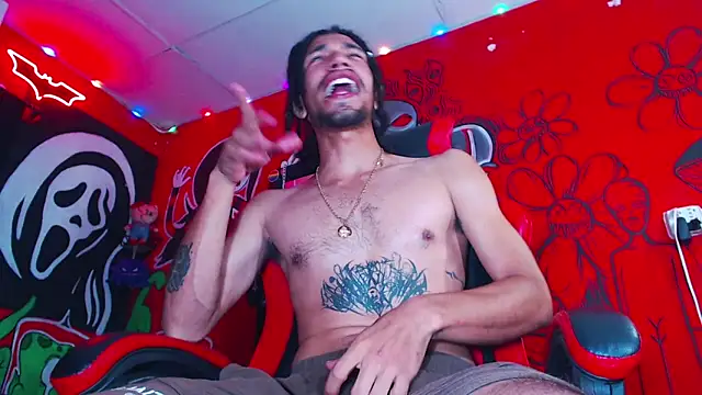 Snapshot of Monsterdominationx chatting on October 19, 12:30 pm Monsterdominationx online show from October 19, 12:30 pm