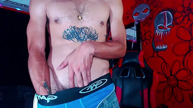 Snapshot of Monsterdominationx chatting on October 27, 1:13 pm Monsterdominationx online show from October 27, 1:13 pm