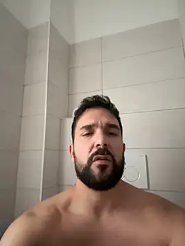 Snapshot of ReDiBastoni90 chatting on October 18, 1:27 pm ReDiBastoni90 online show from October 18, 1:27 pm