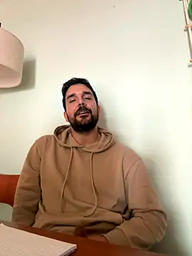 Snapshot of ReDiBastoni90 chatting on November 1, 10:30 am ReDiBastoni90 online show from November 1, 10:30 am