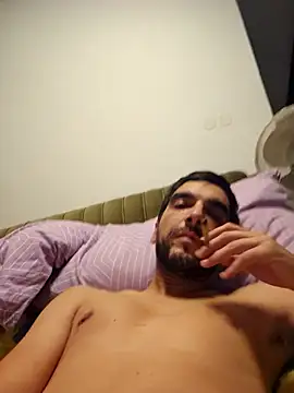 Snapshot of SamoSkupo chatting on October 25, 4:20 pm SamoSkupo online show from October 25, 4:20 pm