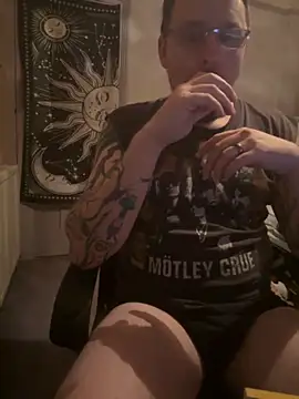 Otis Firefly online show from October 19, 6:11 pm