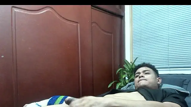 rexforctz online show from December 1, 8:06 am