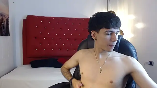 AmethystShadow17 online show from March 24, 8:46 pm