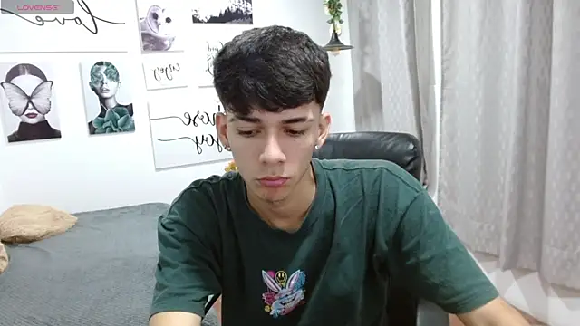 AmethystShadow17 online show from October 29, 3:48 pm