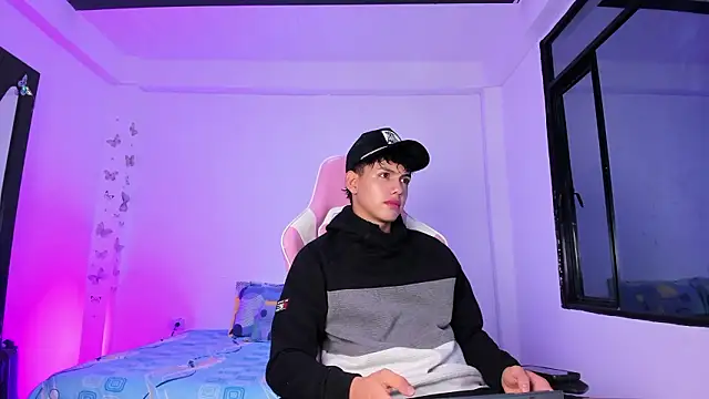 Axel Cody  online show from February 26, 11:33 am