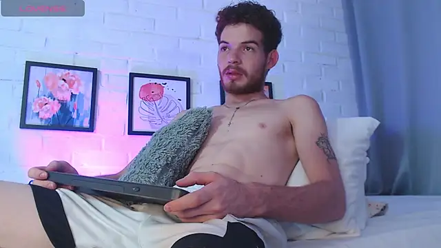 MATEO HUNTER online show from April 2, 4:21 am