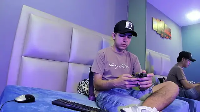 Jhonny saenz online show from October 29, 1:47 pm