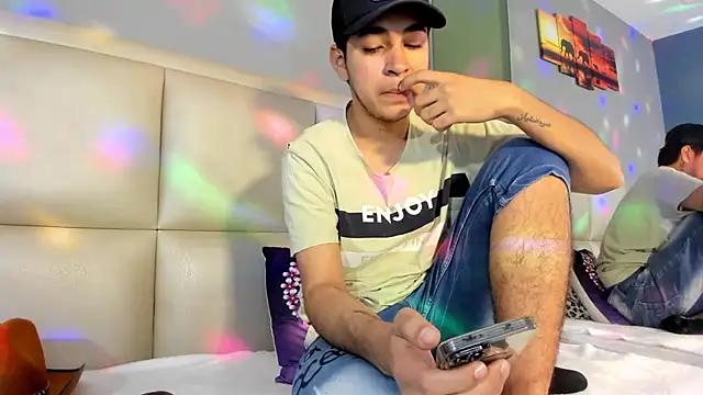 Jhonny saenz online show from November 11, 2:33 pm