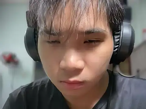 kave2033 online show from February 4, 4:02 pm