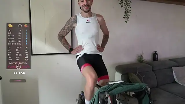 monsieurguitsxxx online show from May 2, 7:55 am