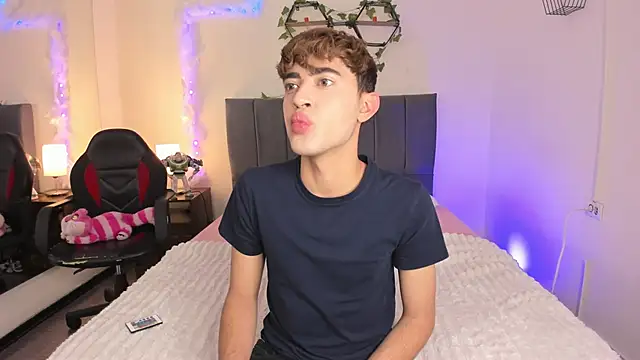 JustinCastiblanco online show from January 17, 11:57 am