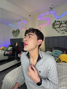 JustinCastiblanco online show from February 2, 11:29 am