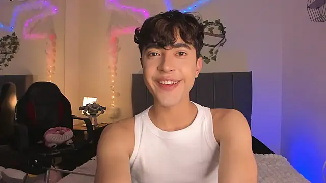 JustinCastiblanco online show from February 11, 12:32 pm