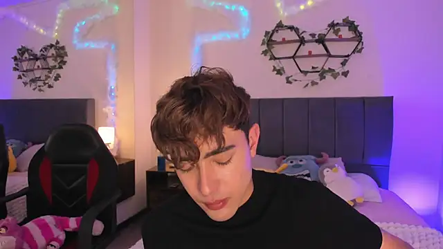 JustinCastiblanco online show from January 5, 5:27 pm