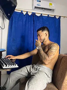 Kylian Alessandro online show from November 9, 8:46 pm