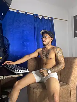 Kylian Alessandro online show from October 17, 7:07 pm