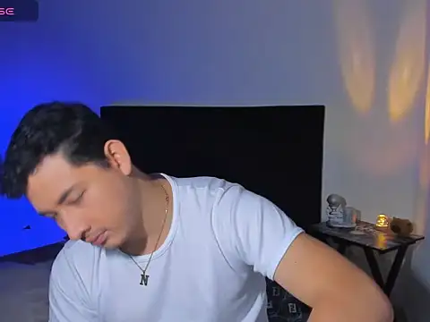 Lexmiller18 online show from November 4, 4:57 am