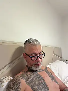 roygomez online show from October 18, 5:07 pm