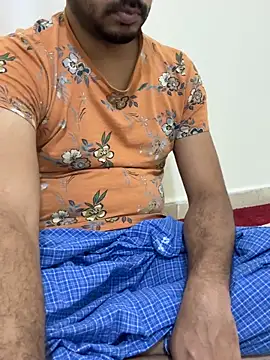 Handsome8677 online show from April 2, 10:50 pm