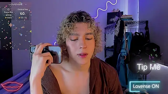 Lyric Mirage online show from November 16, 9:06 pm