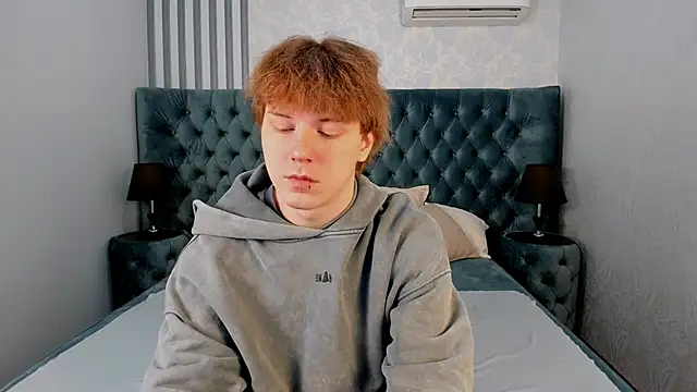 KevinMilky online show from April 2, 6:21 am