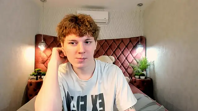 KevinMilky online show from March 21, 6:28 am