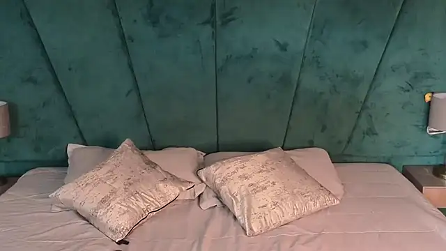 Aaron Eze online show from April 23, 12:51 pm