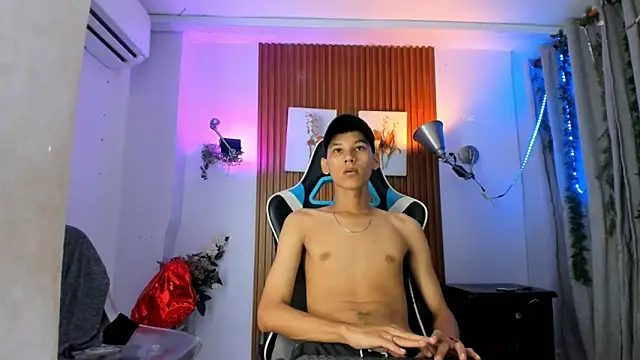 AQUARIUS x online show from October 22, 11:36 am