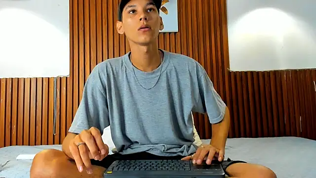 AQUARIUS x online show from October 31, 11:57 am