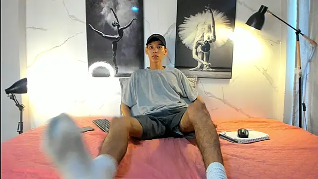 AQUARIUS x online show from November 4, 12:50 pm