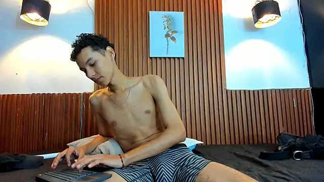 AQUARIUS x online show from October 23, 11:46 am