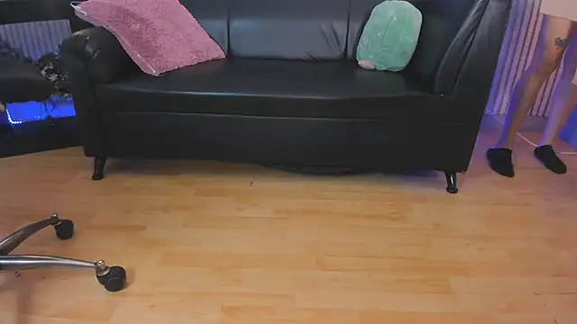 Catty Noir  online show from October 27, 8:11 pm