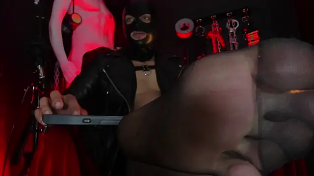 Master Connor BDSM online show from May 14, 11:58 pm