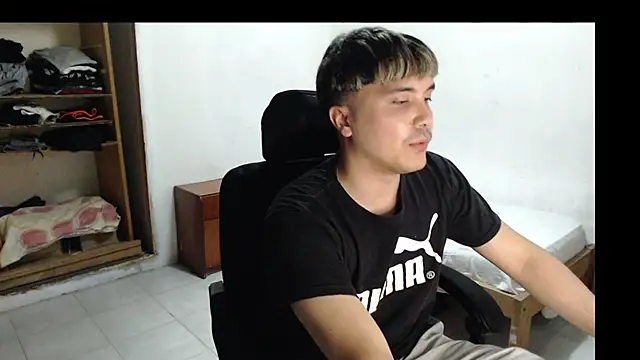 CuteAlexBoy online show from December 18, 4:25 pm