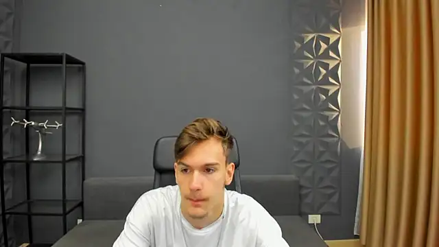 BradyFlint online show from April 27, 4:20 am