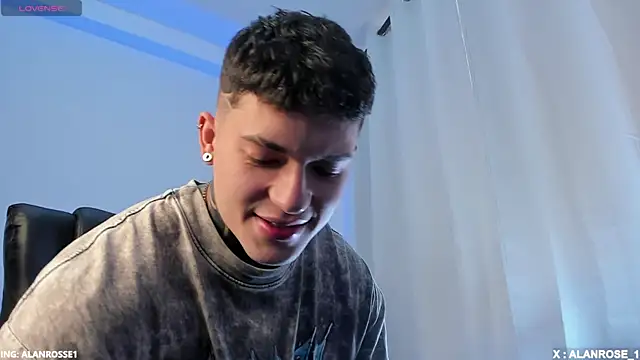 AlanRose01 online show from October 31, 7:28 pm