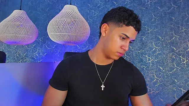 Zayne cross online show from November 9, 5:33 am