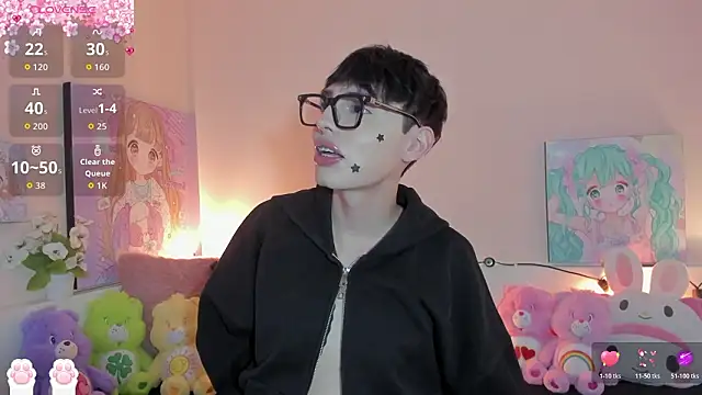 Strawberry Kitty  online show from March 13, 4:20 am