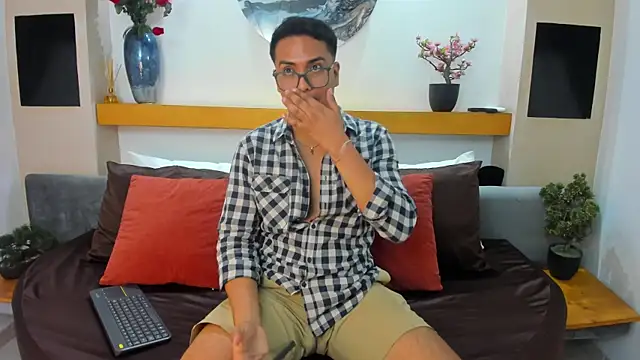 JohnBelRose online show from January 6, 7:40 pm